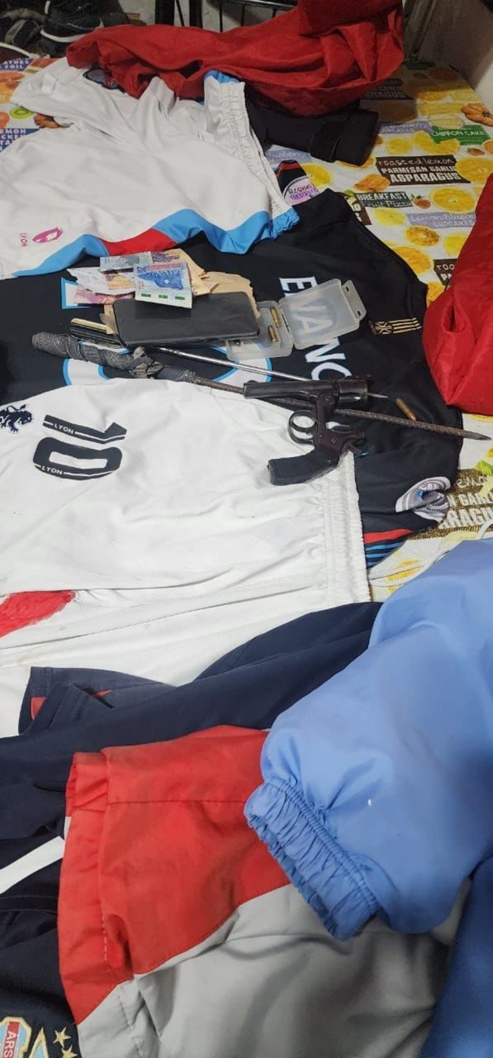 Imágenes del allanamiento. (Foto: Aprevide).