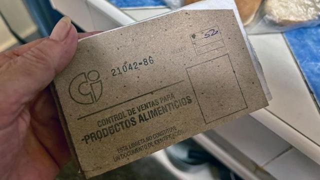 Una libreta de racionamiento 