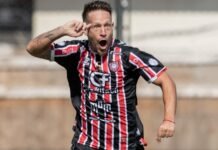Cumplió la sanción pero solo podrán ingresar socios
