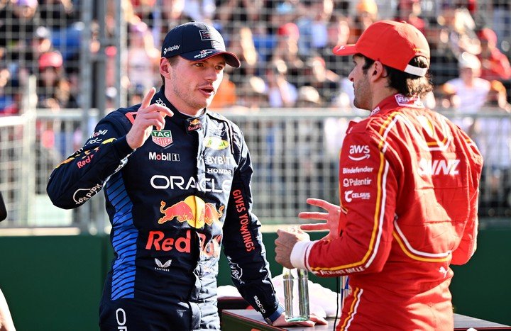 Verstappen y Sainz, otra de las alternativas de Horner. (EFE)