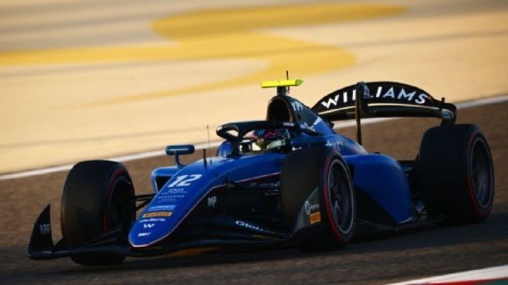 Colapinto girando en Bahrein.