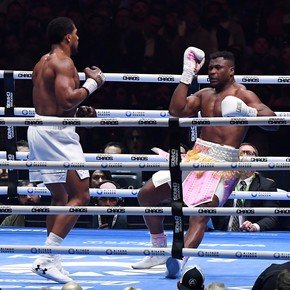 Video: el impactante KO de Anthony Joshua a Francis Ngannou
