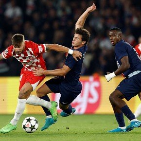 Con Willian Pacho y un blooper de Gazzaniga, PSG venció al Girona por la Champions League