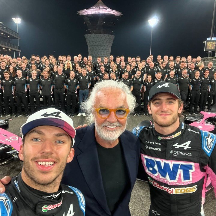 Flavio Briatore, asesor de Alpine, junto a Pierre Gasly y Jack Doohan en el GP de Abu Dhabi. (IG)