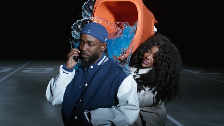 Kendrick Lamar y SZA en una promoción para el Super Bowl LIX Apple Music Halftime Show.