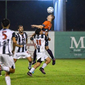Central Córdoba (R) ganó un partidazo y es líder en la C
