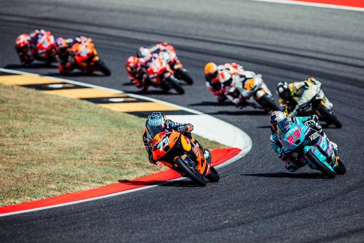 Valentín Perrone durante la carrera del GP de Mugello. (@Tech3Racing)