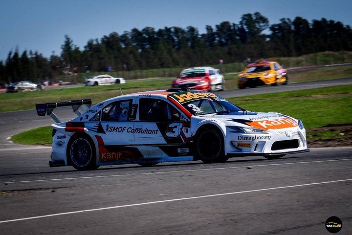 Kevin Filippo ganó en el Top Race en San Nicolás. (Prensa TRV6)