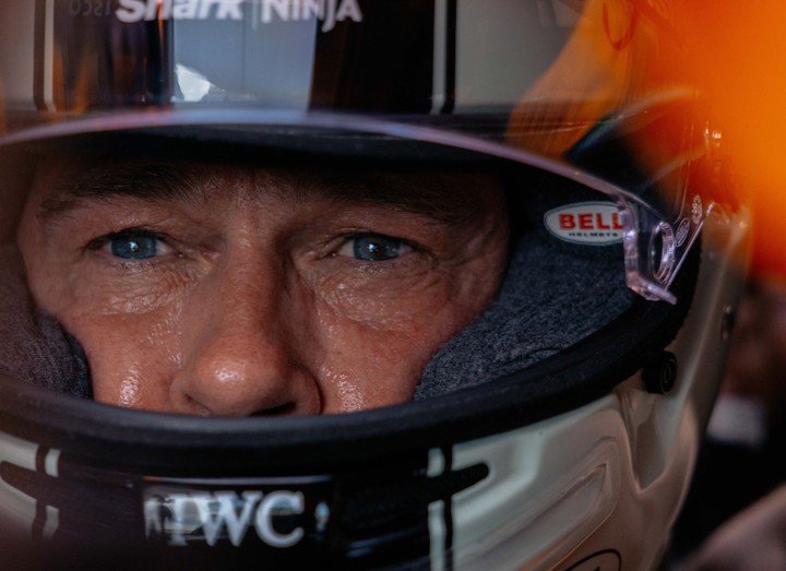 Brad Pitt se subió al McLaren de Fórmula 1. (@McLaren)