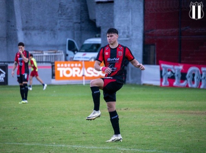Facundo Pons también se fue de Defensores (Foto: Prensa Defe)