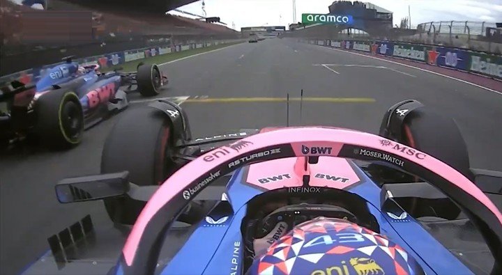 Los dos Alpine no andan comparados con el resto.