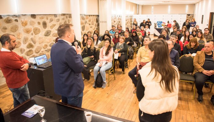 Una charla para cuidar a los que cuidan
