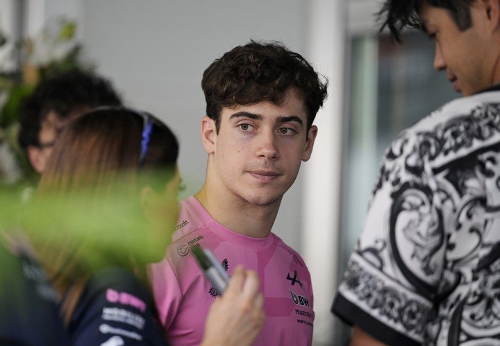 La llegada de Franco Colapinto al Marina Bay Street Circuit en Singapur (EFE).