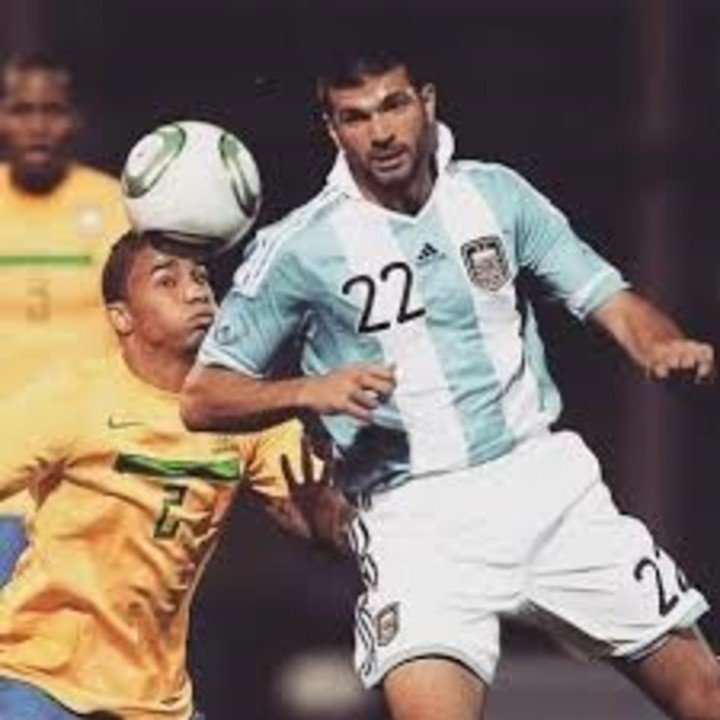 Gigliotti vistiendo la camiseta argentina.