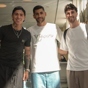 Con tres futbolistas de la Premier, la Selección comenzó a reunirse en Estados Unidos