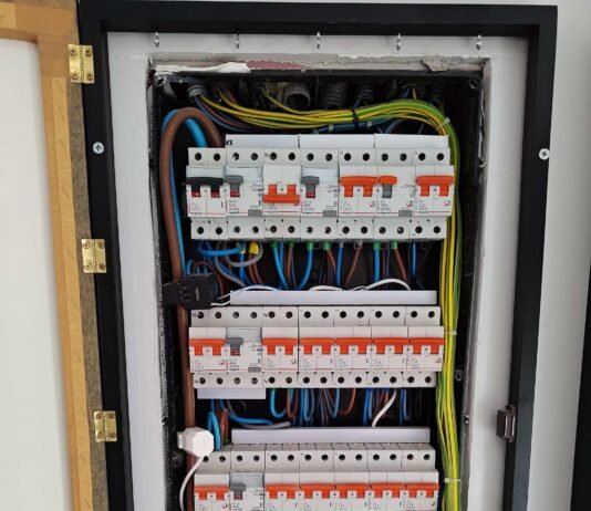Desmintiendo mitos: 5 datos sorprendentes sobre los adaptadores Powerline (PLC)