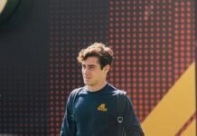La reacción de Colapinto con un pequeño hincha de Boca y ¿un guiño al incidente con Gasly?