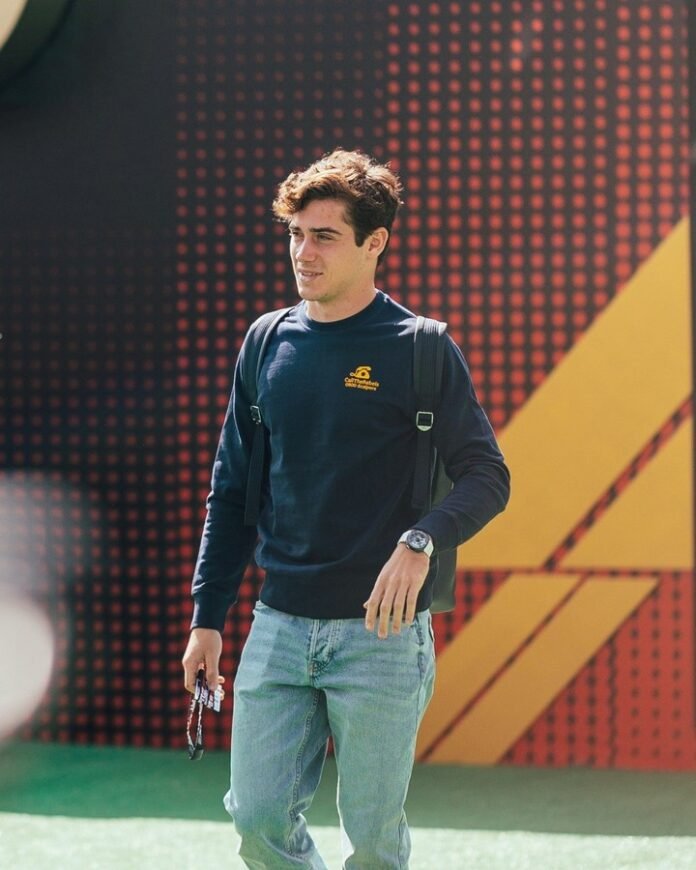 La reacción de Colapinto con un pequeño hincha de Boca y ¿un guiño al incidente con Gasly?