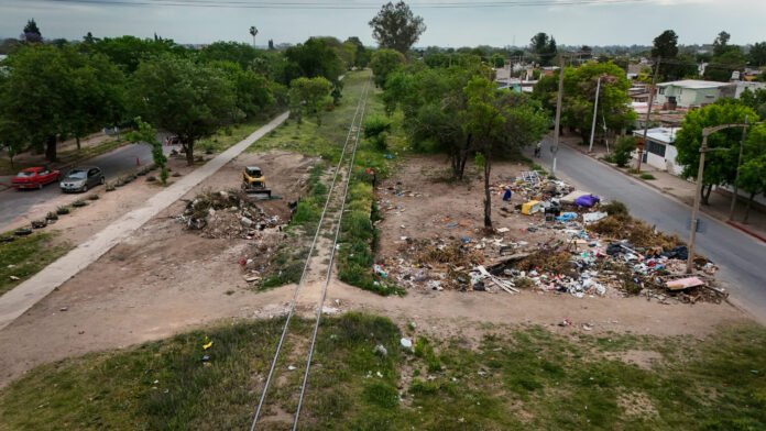 Más de 18 toneladas de residuos retiradas en una semana de un basural de zona norte