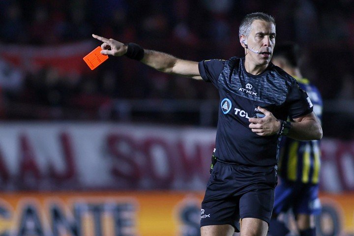 Hernan Mastrangelo va a Caseros (Fotobaires)