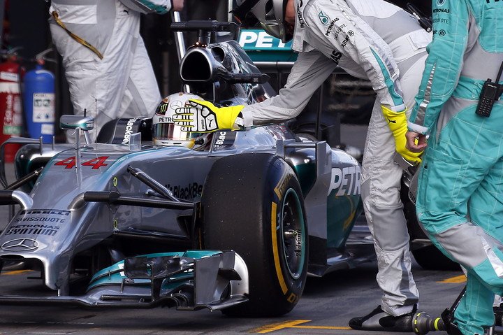 Es similar a este Mercedes, ¿no?