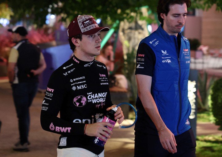 Franco Colapinto, tras quedar último en la qualy del GP de Qatar.
(REUTERS/Jakub Porzycki).