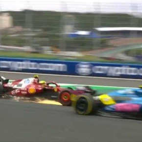 Video: el toque entre Lewis Hamilton y Franco Colapinto que dejó un paragolpes roto