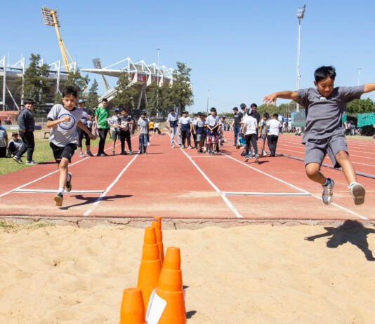 Más de 1.200 estudiantes de escuelas municipales aprendieron técnicas de atletismo