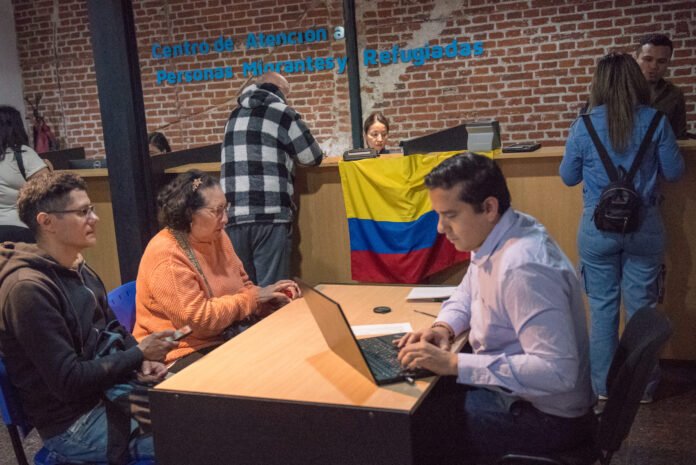 Más de 340 ciudadanos colombianos realizaron trámites en el Consulado Móvil de Colombia