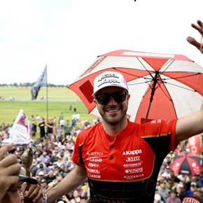 Agustín Canapino salió campeón de TC en La Plata, conquistó su quinta corona y ya es leyenda