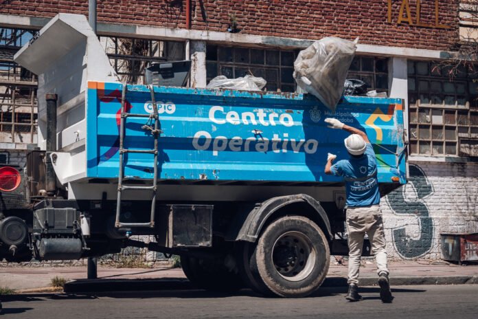 El Operativo de Ordenamiento Ambiental se hace presente en los barrios Mariano Balcarce y Marcelo T de Alvear