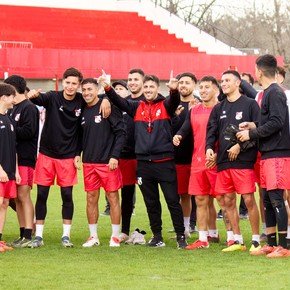 Conmoción en el fútbol argentino: decretaron muerte cerebral a Santiago Fredes, técnico de Luján