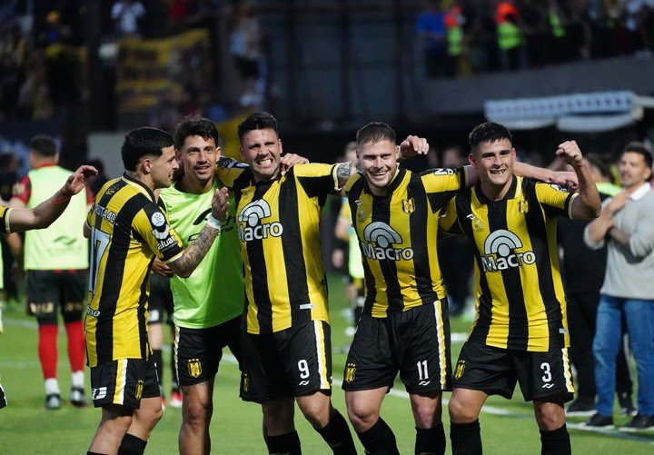 Madryn no pudo aprovechar la doble chance (Foto Marcelo Carroll - FTP CLARIN) 