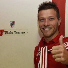 Jugó en el River de Gallardo y pica en punta para dirigir en el ascenso