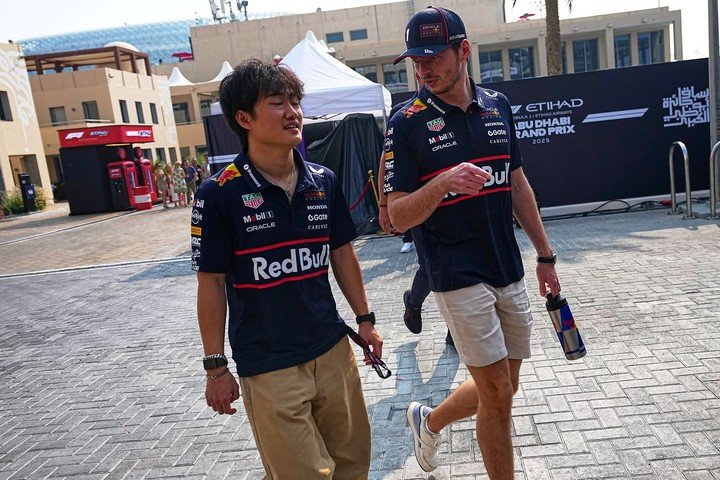 Yuki Tsunoda ya no será compañero de Verstappen ni de nadie en la F1 del 2026.