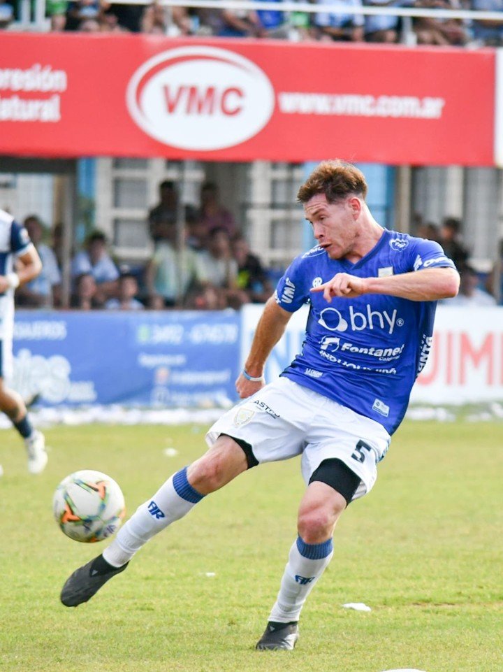 Soloa, figura en la revancha, convirtió el gol del triunfo. (Foto: Prensa Rafaela)