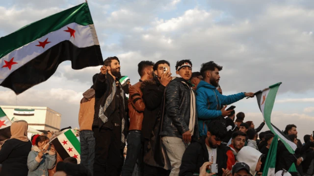 Hace un año: celebraciones que marcaron el comienzo de una nueva era para Siria 