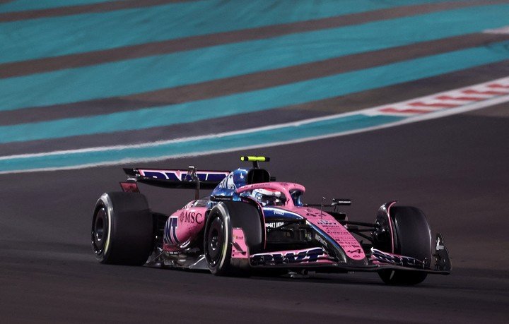 Se viene el Alpine a pista.