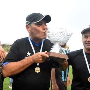 El regreso de un ídolo: Nestor Retamar, protagonista de "Atlas, la otra pasión", vuelve al club