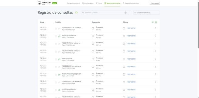 Registro de consultas en el AdGuard Home donde vemos todas las resoluciones DNS en el ASUS GT-BE19000AI