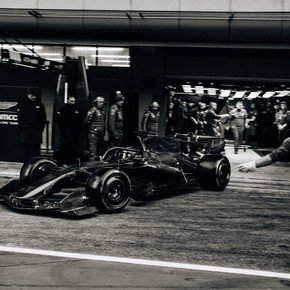 Fallido debut de Aston Martin: se detuvo el auto y así fueron los tiempos del cuarto día de test en Barcelona