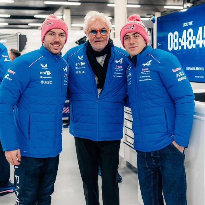 Gasly, Briatore y Colapinto, con frío esta mañana...