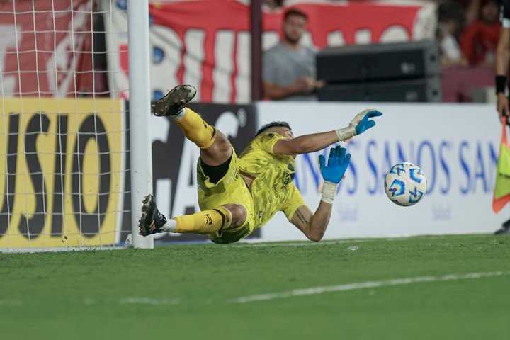 Mauro Leguiza, la figura de Midland (Foto: Copa Argentina)