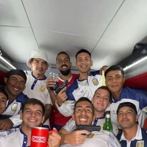 Polémica en el Ascenso: clasificaron a la final, posaron con armas y pidieron perdón