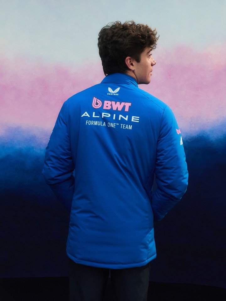 Franco mostró la campera.