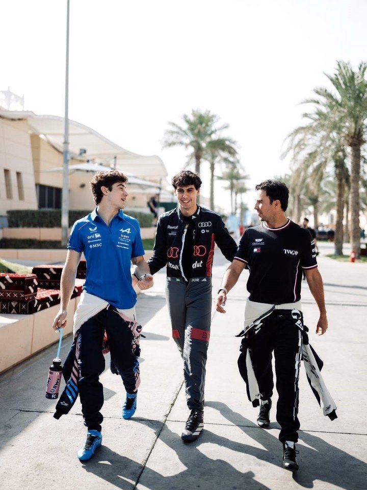 Colapinto, junto a Checo Pérez y Bortoleto.