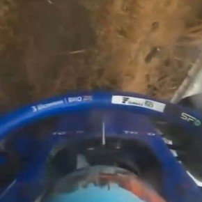 Video: un excompañero de Colapinto sufrió un escalofriante accidente en Japón