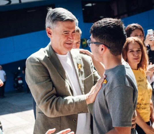 Niños, niñas y adolescentes finalizaron sus tratamientos oncológicos y dieron el “Campanazo” en el Hospital Infantil