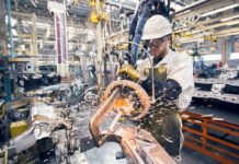 “Nunca ocurrió en la historia”: Kulfas advierte sobre un crecimiento económico que destruye el empleo