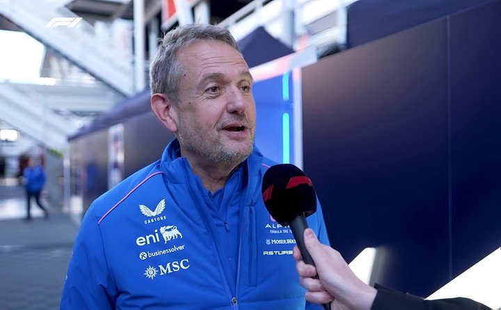 Steve Nielsen, director de Alpine, en los test de Barcelona. (@F1)